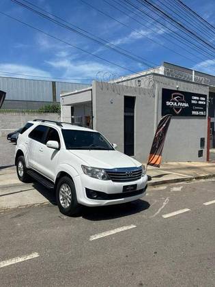 TOYOTA HILUX SW4 3.0 SRV 4X4 16V TURBO INTERCOOLER DIESEL 4P MANUAL